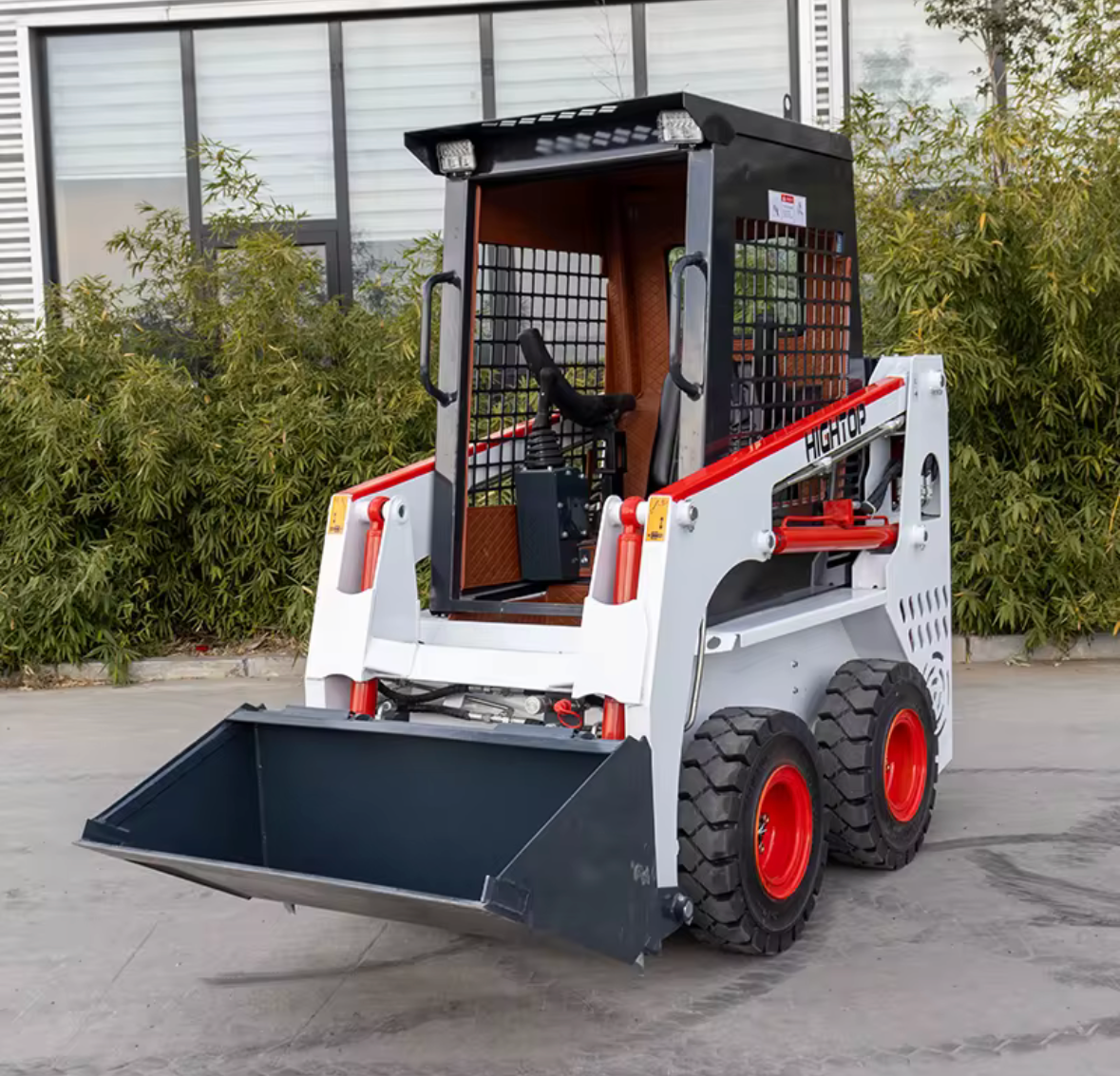 Chargeuse compact HTS25