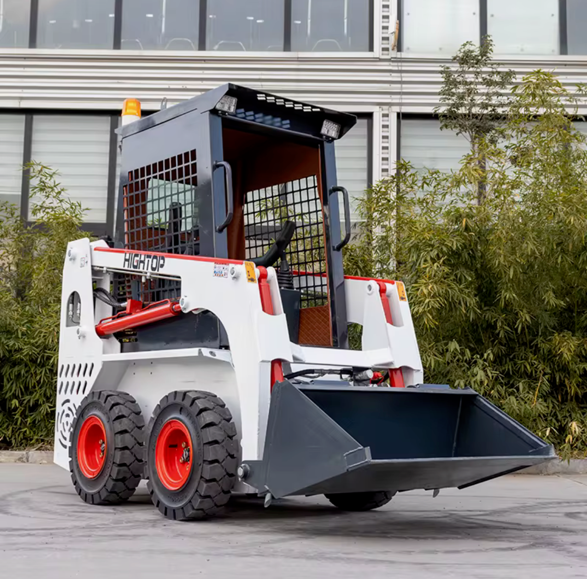 Chargeuse compact HTS25